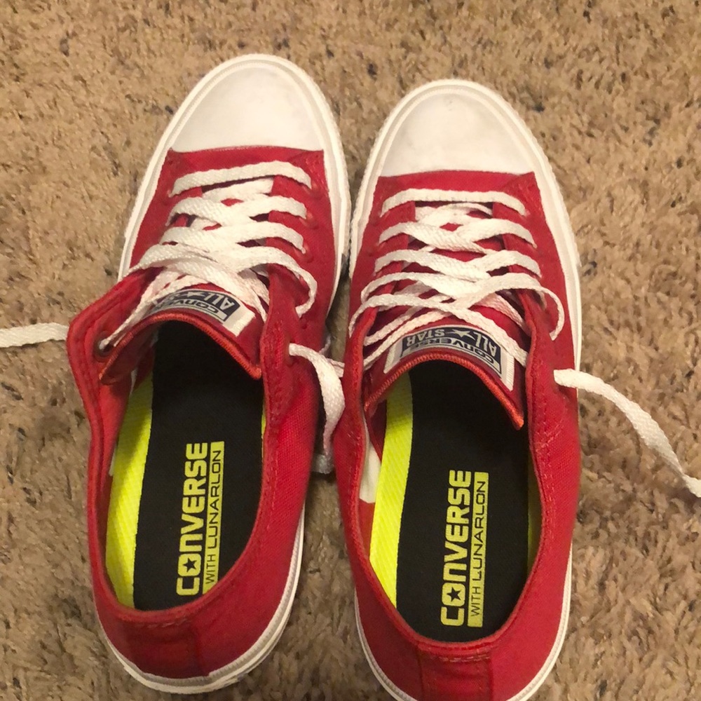 Red chuck taylor ll only worn a few times